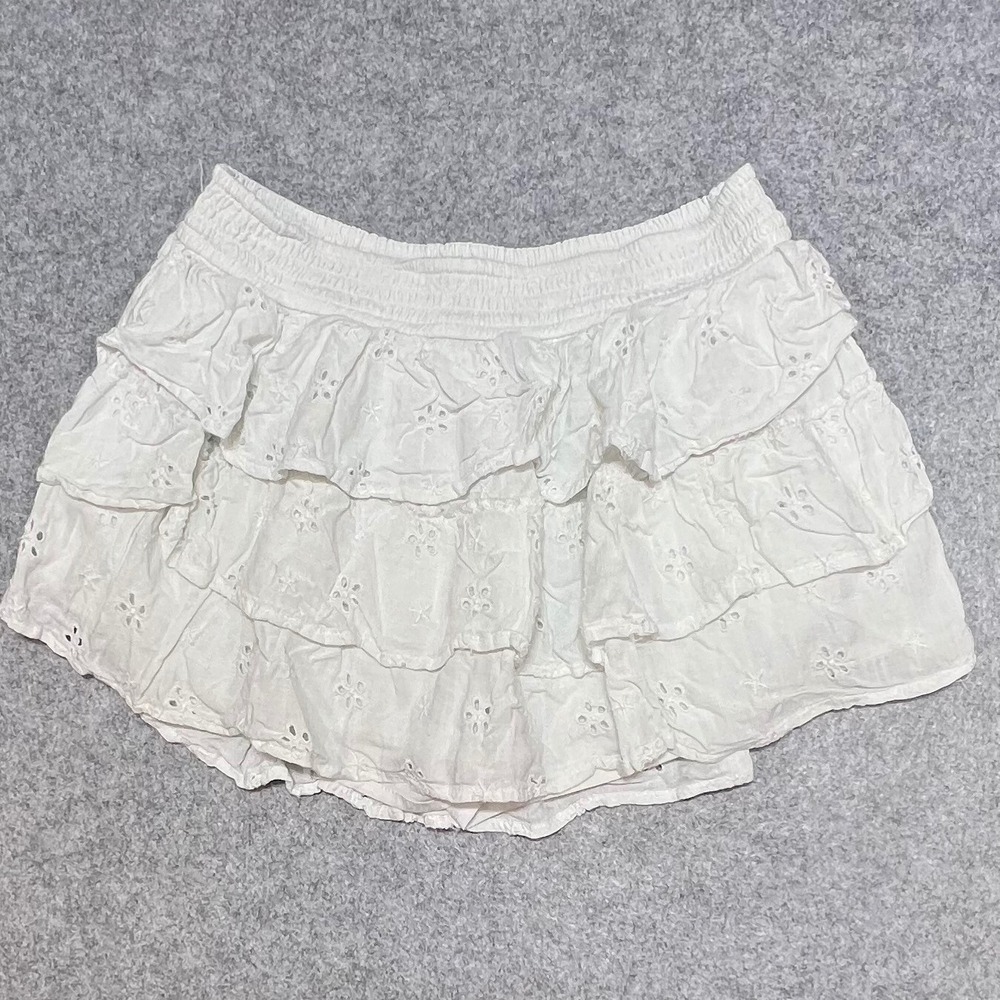 Hollister Womens White Eyelet Lace Tiered Ruffle Skort Smocked Waist Small - Picture 1 of 6